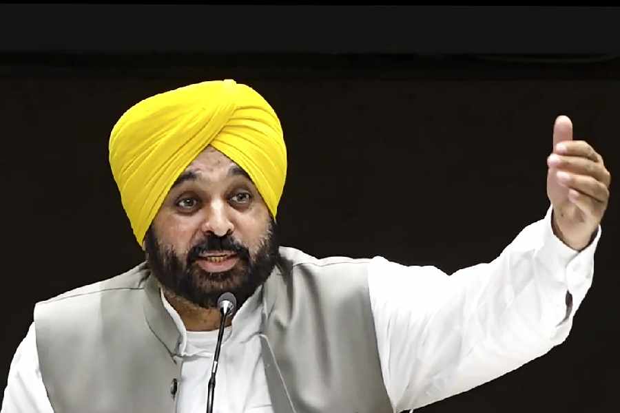 CM MANN, Bajwa