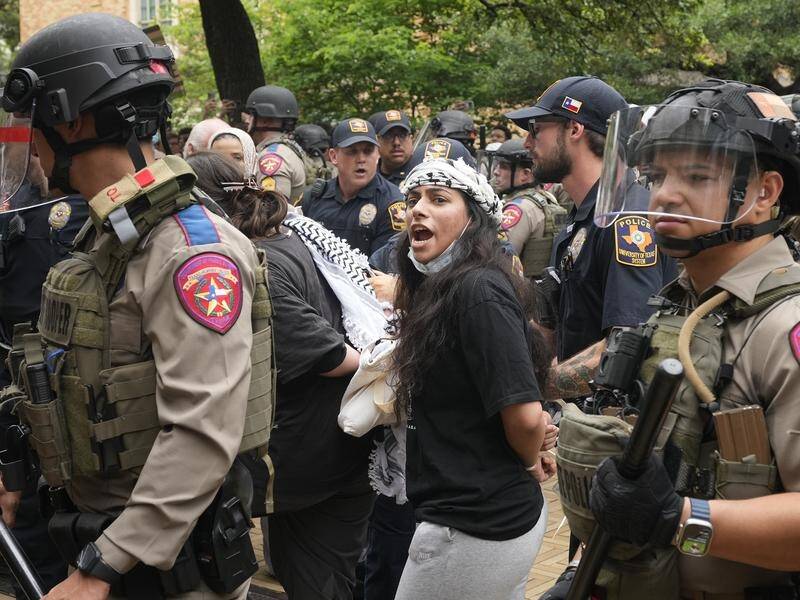 Police, students clash on US campuses, more than 530 arrests have been made