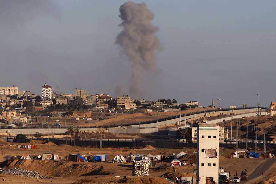 WHO: RAFAH' HOSPITALS WILL RUN OUT OF FUEL IN 3 DAYS