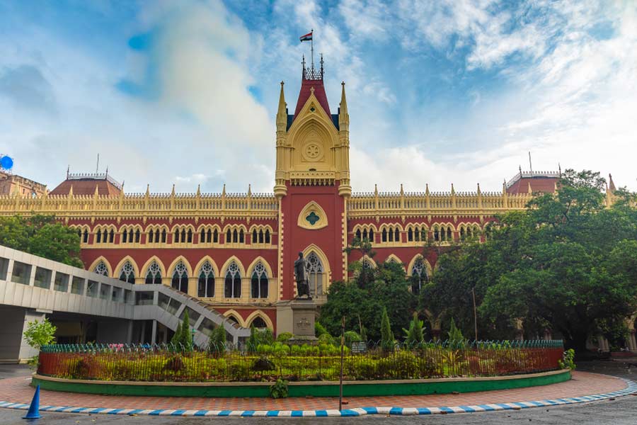 Calcutta High Court SCRAPS OBC