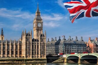 INDIAN COUPLE JAILED IN UK : टैक्स चोरी; 20 लाख पाउंड का गलत दावा