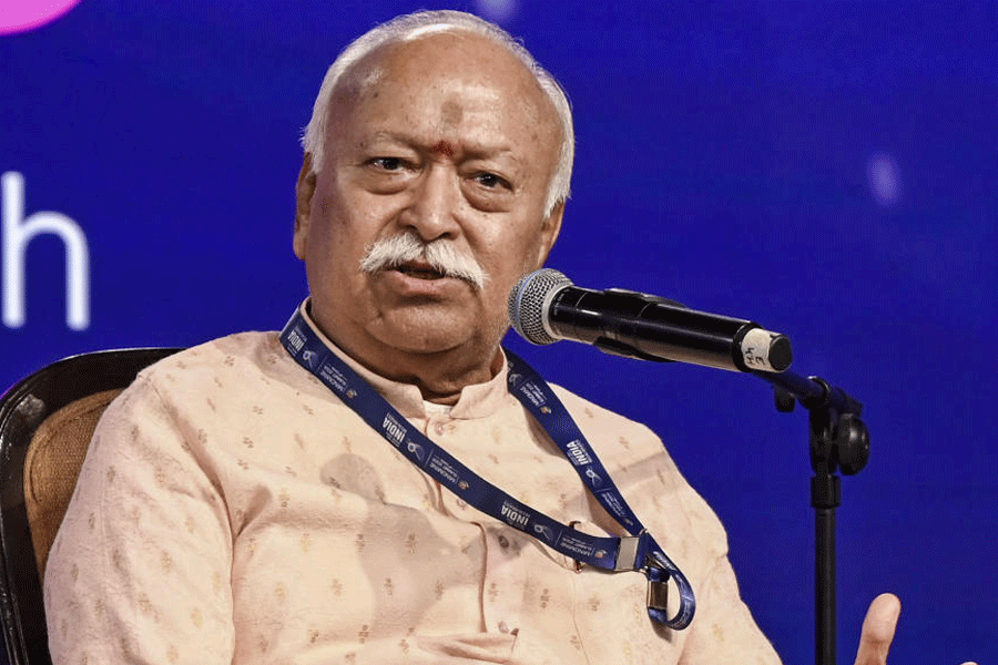 CANADA में RSS Chief भागवत की यात्रा विरोध, 2 सांसदों ने कहा, संगठन पर प्रतिबंध लगे