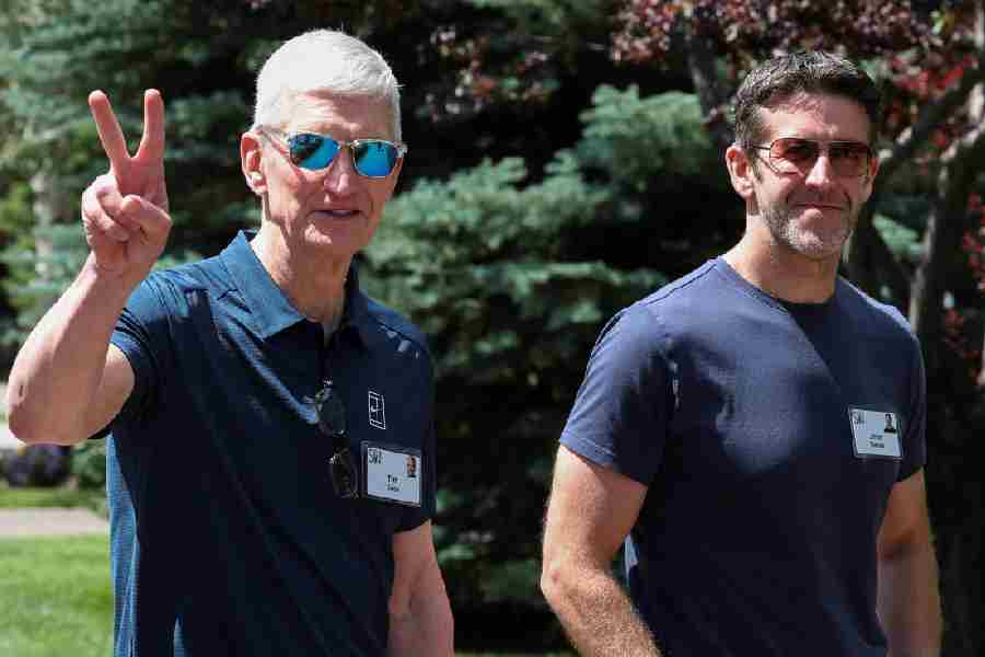 Apple Head Tim Cook