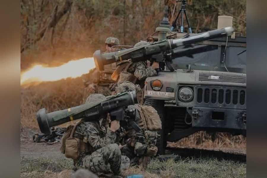 JAVELIN ANTI TANK MISSILE