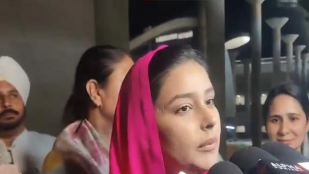 CM PUNJAB की पत्नी ने खैहरा के जीजा पूर्व जस्टिस को कानूनी नोटिस भेजा, 5 करोड़ घूस मांगने का आरोप लगाया था