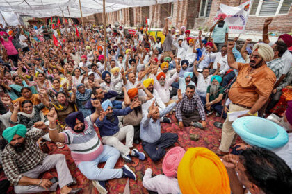Big Breaking : कर्मचारियों ने पंजाब सरकार के खिलाफ मोर्चा खोला, नोटिस वापस लो वर्ना 8 Sep को सामूहिक छुट्टी