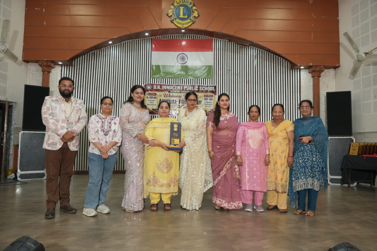 D.R. Innocent Public School में वार्षिक समारोह संपन्न