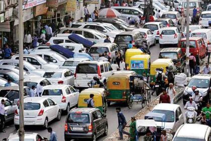POLLUTION रोकने को पार्किंग रेट डबल, 50 % कर्मचारी घर से काम करेंगे