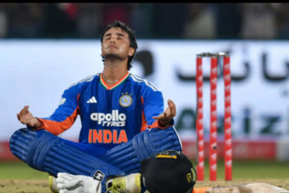Opener Abhishek Sharma ने रचा इतिहास, 30 गेंदों में 100 RUN बनाए