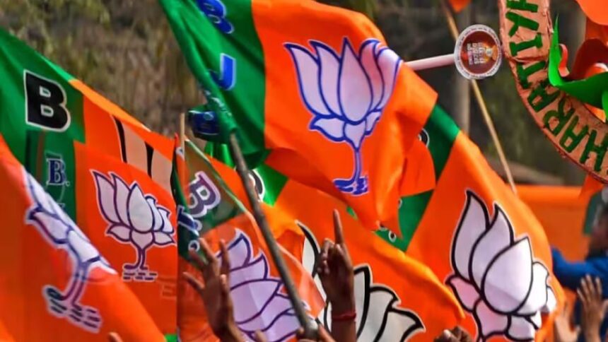 Jalandhar BJP को लग सकता है बड़ा झटका, संघ से जुड़े 40 परिवार AAP में हो सकते हैं शामिल